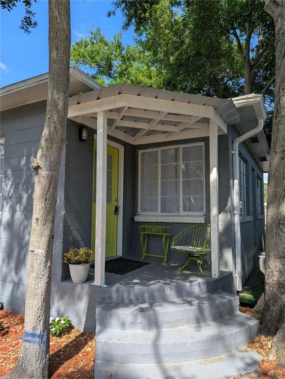 3834 DR MARTIN LUTHER KING JR STREET S, St Petersburg, FL 33705