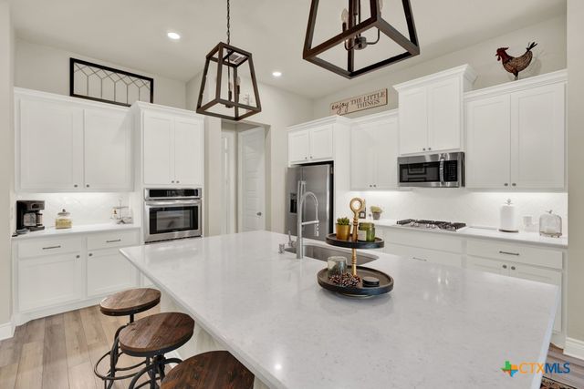 1730 Bella Vista, Canyon Lake, TX 78133