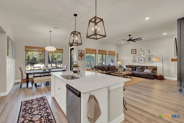 1730 Bella Vista, Canyon Lake, TX 78133