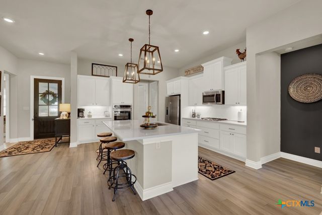 1730 Bella Vista, Canyon Lake, TX 78133