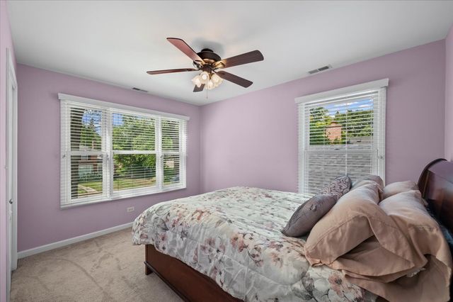 8449 N Kedvale Avenue, Skokie, IL 60076