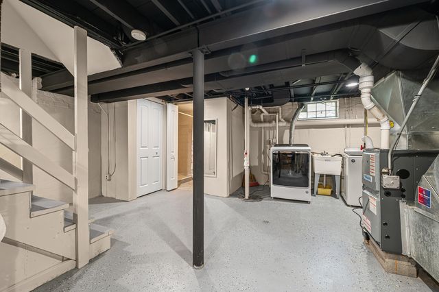 8449 N Kedvale Avenue, Skokie, IL 60076