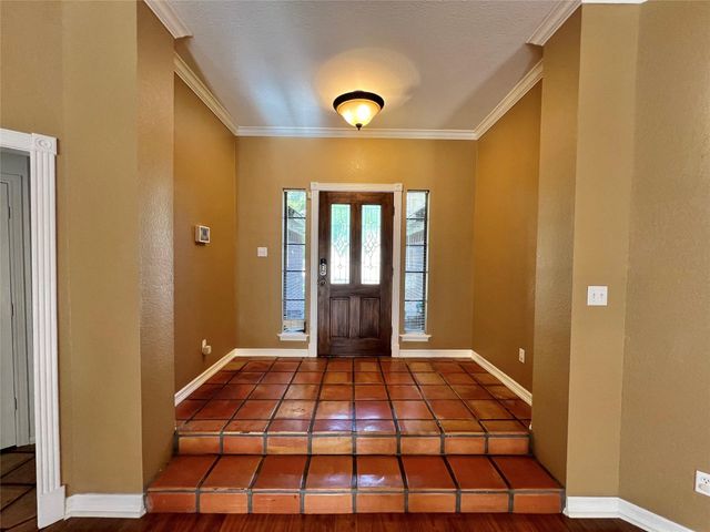 1833 N Valderas Street, Angleton, TX 77515