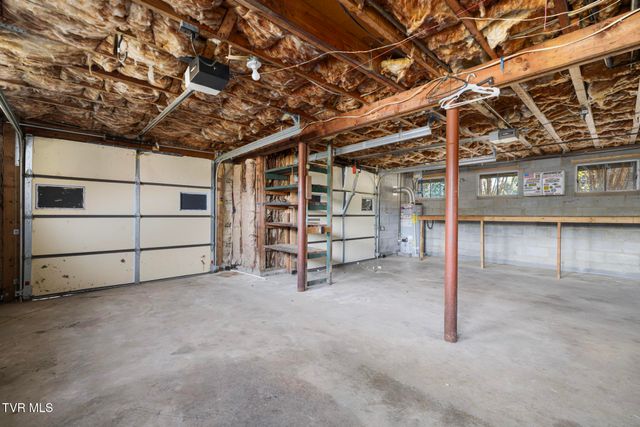 317 Simmons Avenue, Erwin, TN 37650