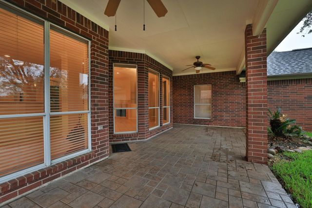 17222 Leeside Drive, Tomball, TX 77377