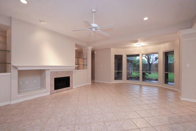17222 Leeside Drive, Tomball, TX 77377