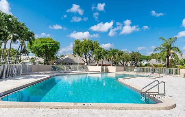 4759 NW 98th Pl, Doral, FL 33178