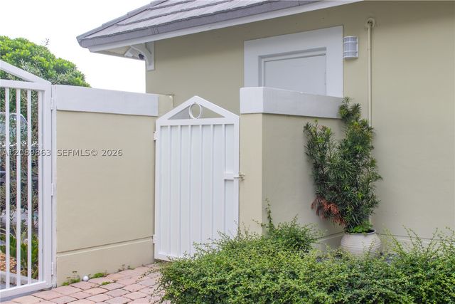 4759 NW 98th Pl, Doral, FL 33178
