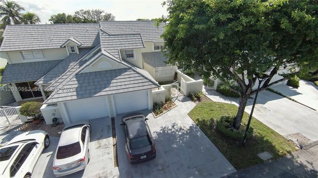 4759 NW 98th Pl, Doral, FL 33178