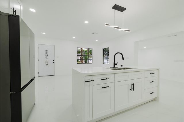 3546 BOCA CIEGA DRIVE N, St Petersburg, FL 33710