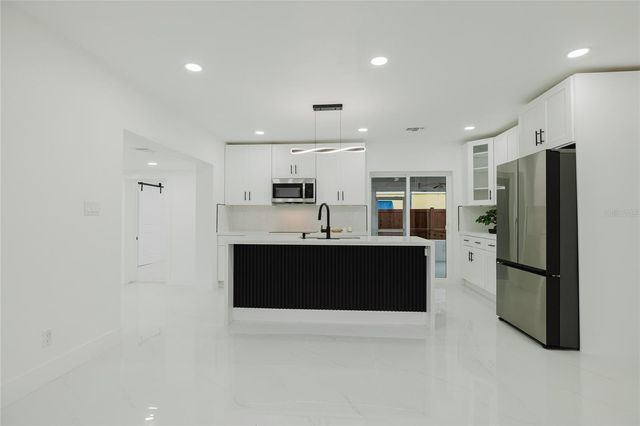 3546 BOCA CIEGA DRIVE N, St Petersburg, FL 33710