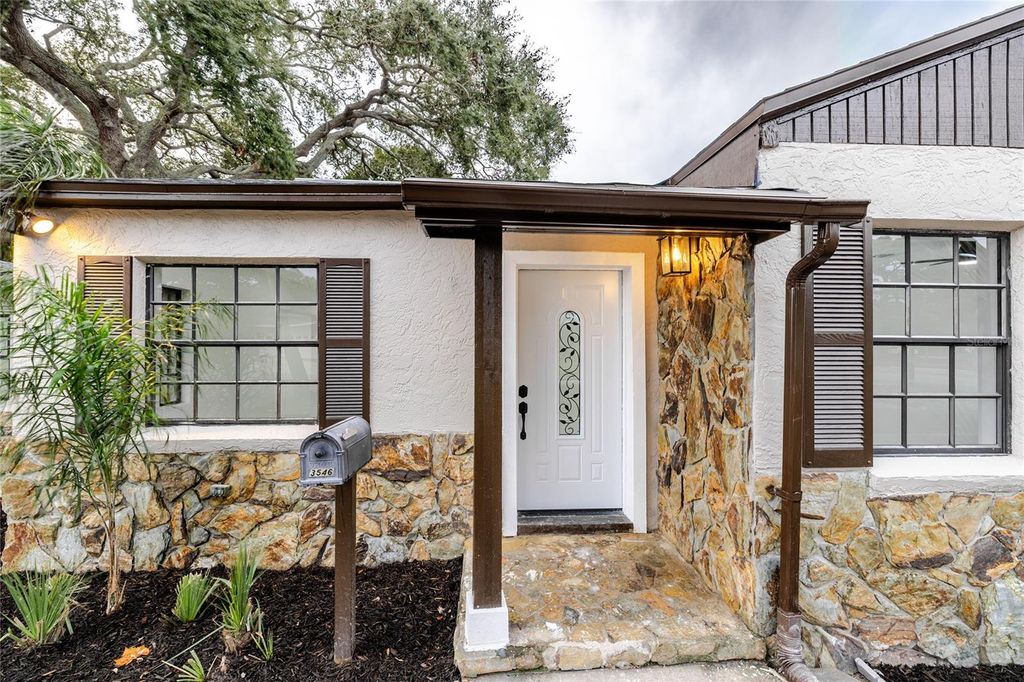 Image 2 of property listing at 3546 BOCA CIEGA DRIVE N, St Petersburg, FL 33710