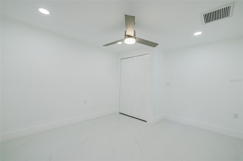 Image 20 of property listing at 3546 BOCA CIEGA DRIVE N, St Petersburg, FL 33710