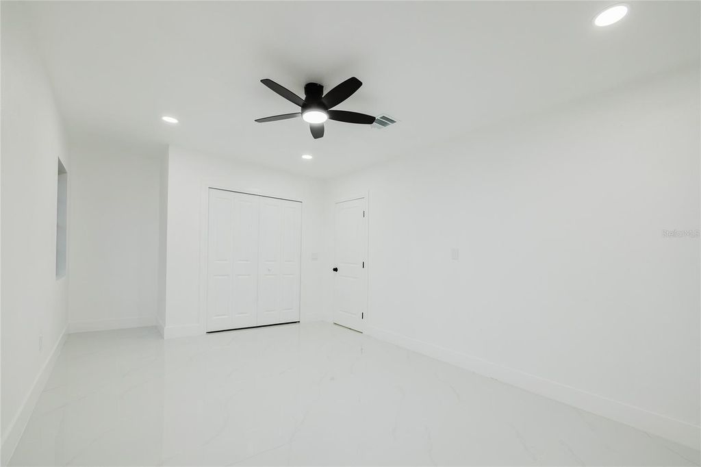 Image 28 of property listing at 3546 BOCA CIEGA DRIVE N, St Petersburg, FL 33710