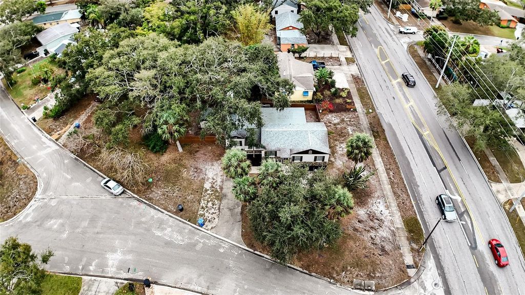 Image 41 of property listing at 3546 BOCA CIEGA DRIVE N, St Petersburg, FL 33710