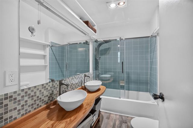 820 Maple Street, West Des Moines, IA 50265