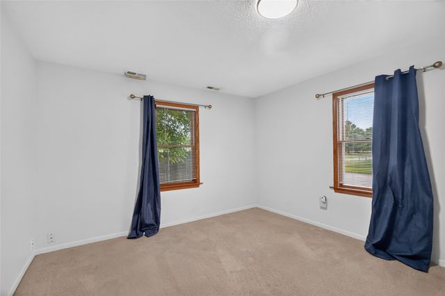 820 Maple Street, West Des Moines, IA 50265