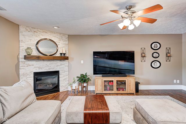 3176 S Parker Lane, New Palestine, IN 46163