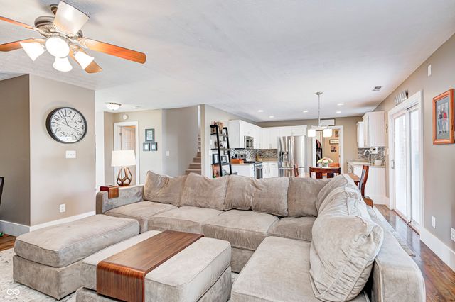 3176 S Parker Lane, New Palestine, IN 46163