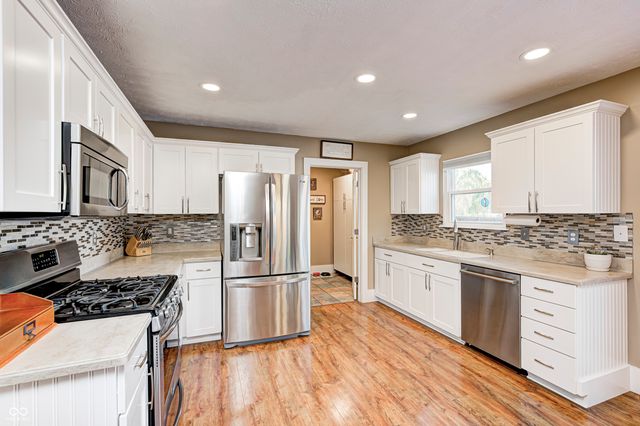 3176 S Parker Lane, New Palestine, IN 46163