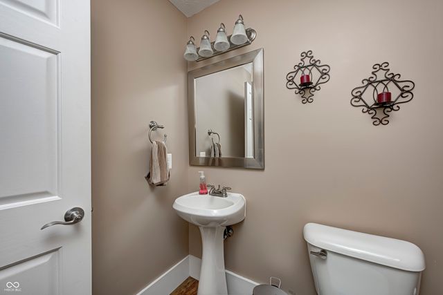 3176 S Parker Lane, New Palestine, IN 46163