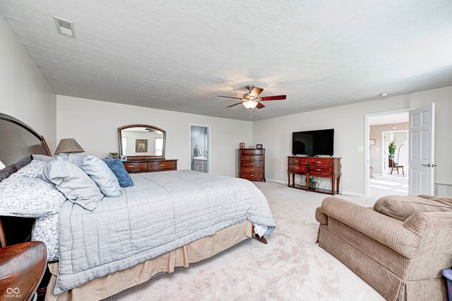 3176 S Parker Lane, New Palestine, IN 46163