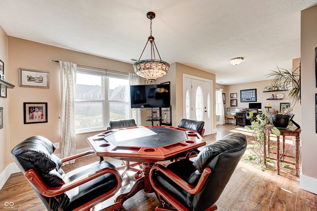 3176 S Parker Lane, New Palestine, IN 46163