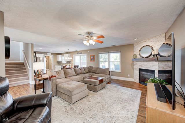 3176 S Parker Lane, New Palestine, IN 46163