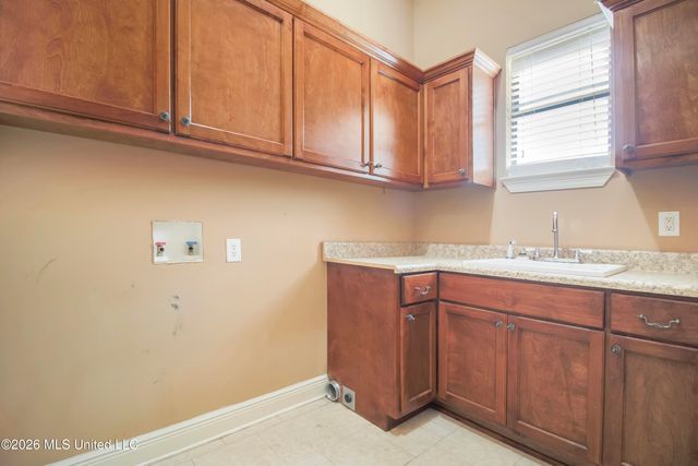 8308 Clamshell Avenue, Ocean Springs, MS 39564