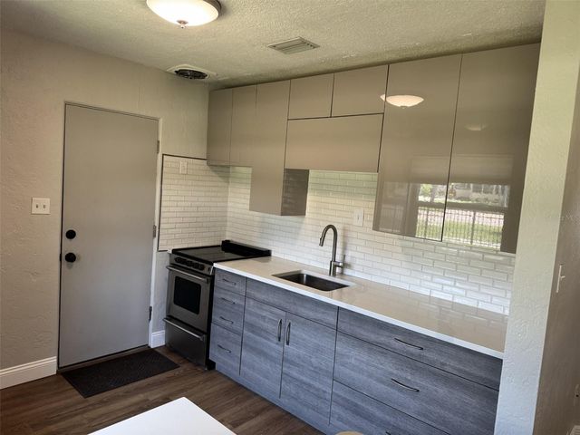 2845 9TH AVENUE N, St Petersburg, FL 33713