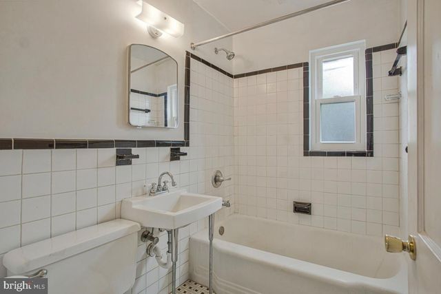 8104 RIGGS RD, Hyattsville, MD 20783