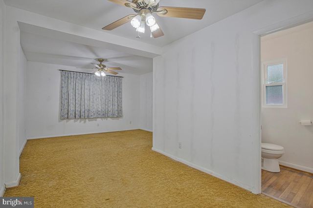 8104 RIGGS RD, Hyattsville, MD 20783