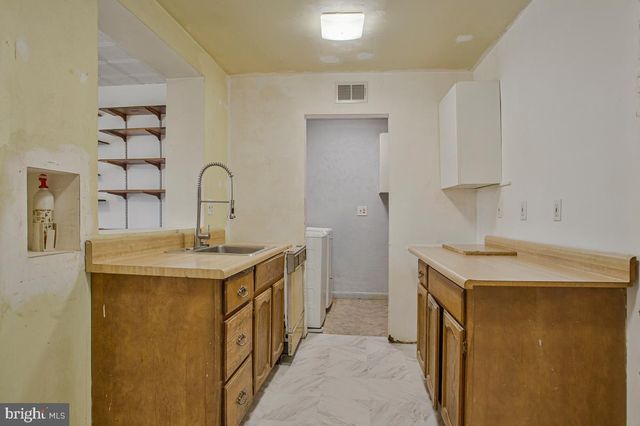 8104 RIGGS RD, Hyattsville, MD 20783