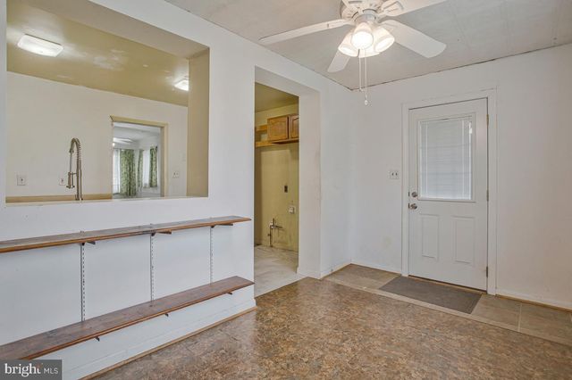 8104 RIGGS RD, Hyattsville, MD 20783