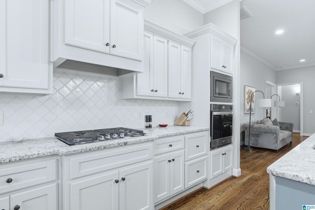 1018 FAIRFIELD LANE, Birmingham, AL 35242