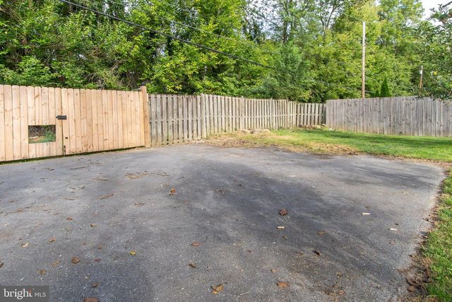 11008 COFFMAN AVE, Hagerstown, MD 21740
