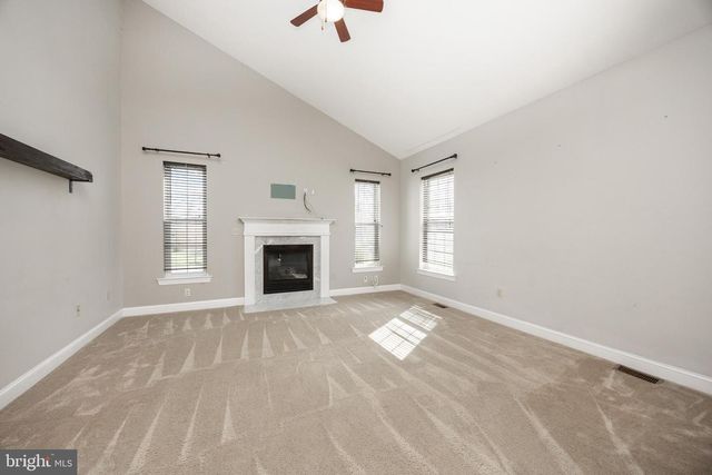 1 WINSLOW DR, Phoenixville, PA 19460