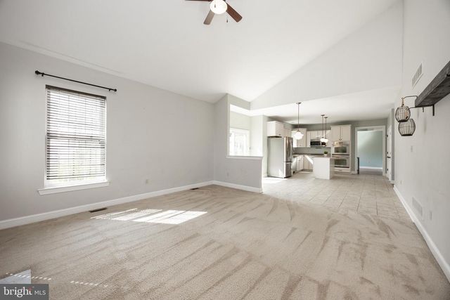 1 WINSLOW DR, Phoenixville, PA 19460