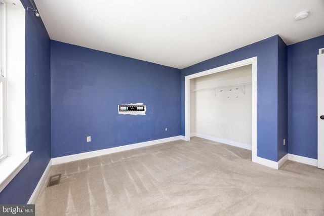 1 WINSLOW DR, Phoenixville, PA 19460