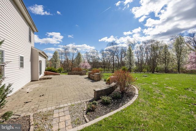 1 WINSLOW DR, Phoenixville, PA 19460