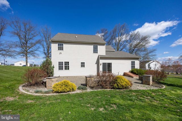 1 WINSLOW DR, Phoenixville, PA 19460