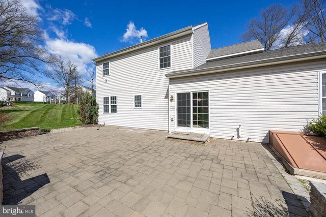 1 WINSLOW DR, Phoenixville, PA 19460
