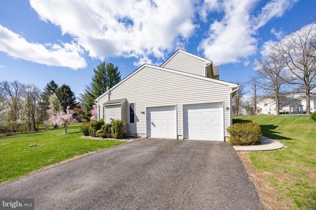 1 WINSLOW DR, Phoenixville, PA 19460