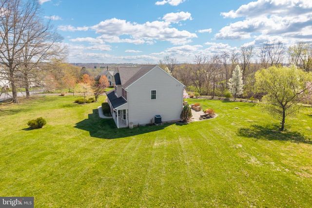 1 WINSLOW DR, Phoenixville, PA 19460