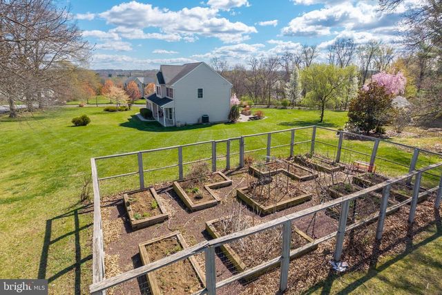 1 WINSLOW DR, Phoenixville, PA 19460