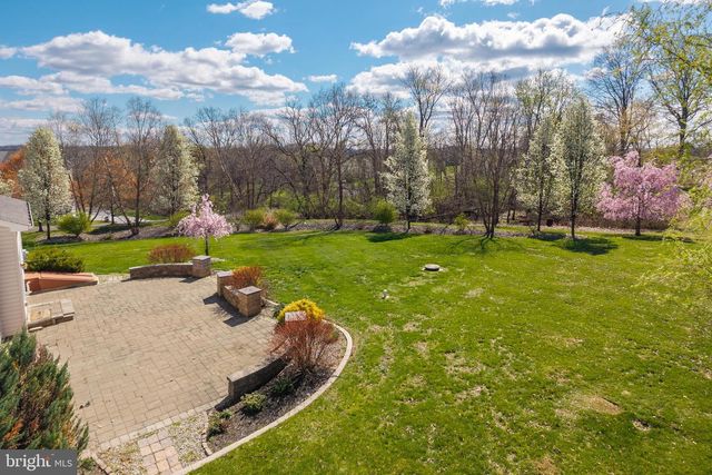 1 WINSLOW DR, Phoenixville, PA 19460