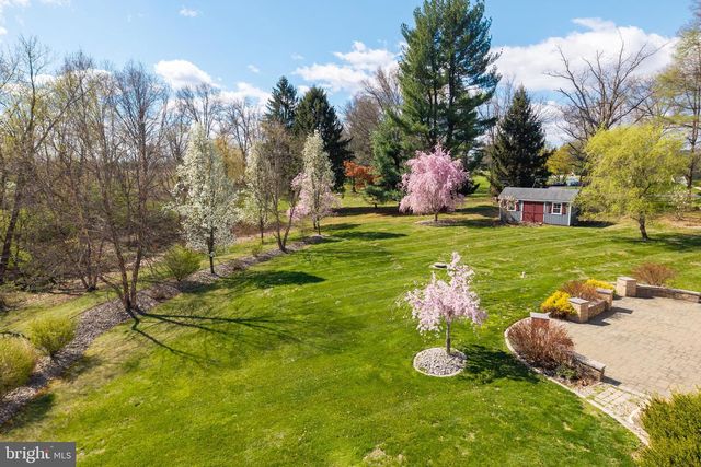 1 WINSLOW DR, Phoenixville, PA 19460