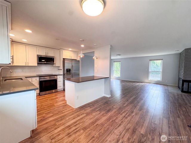 422 116th Place SW, Everett, WA 98204