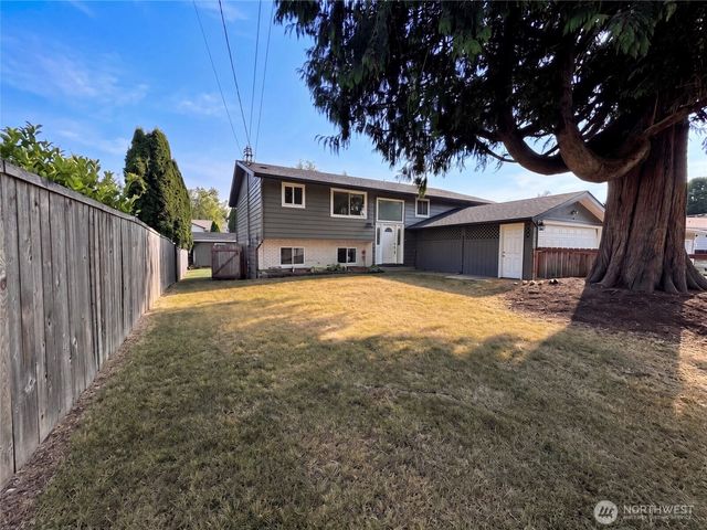 422 116th Place SW, Everett, WA 98204