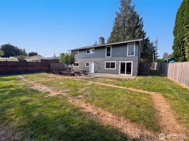 422 116th Place SW, Everett, WA 98204